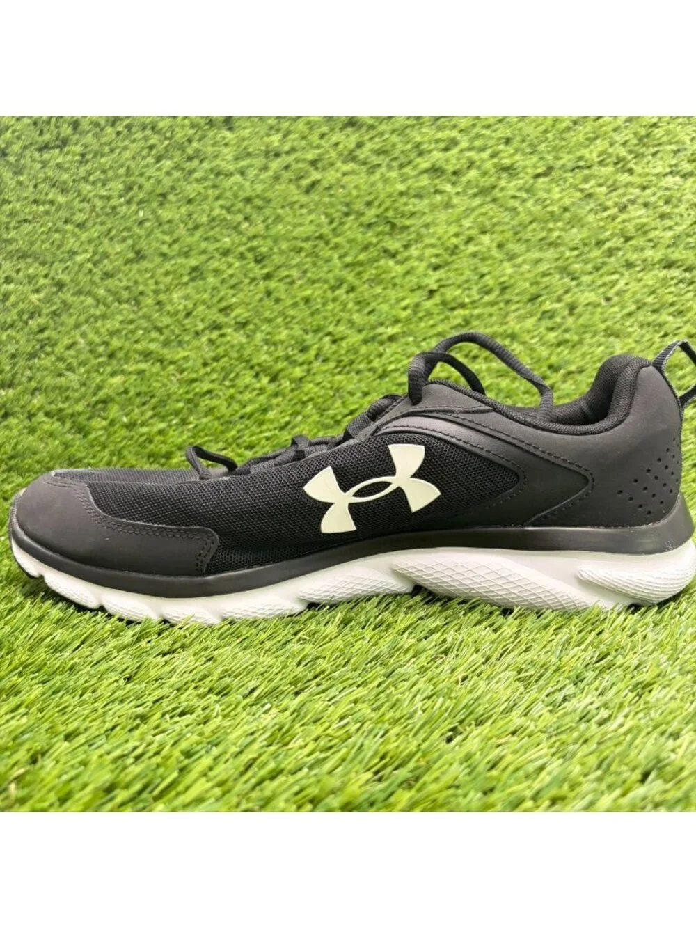 Under Armour Charged Assert 9 Mens Size 11 Black Athletic Running Shoes Sneakers